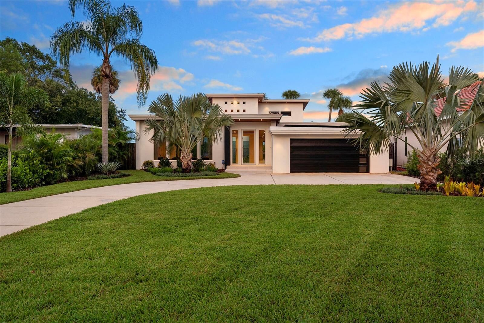 Property Photo:  705 Faulkner Street  FL 32168 