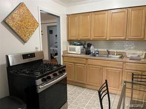 Property Photo: 1600 Woodward Heights MI 48220
