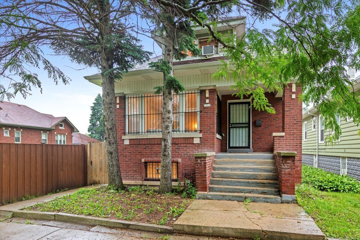 Property Photo:  7711 S Throop Street  IL 60620 
