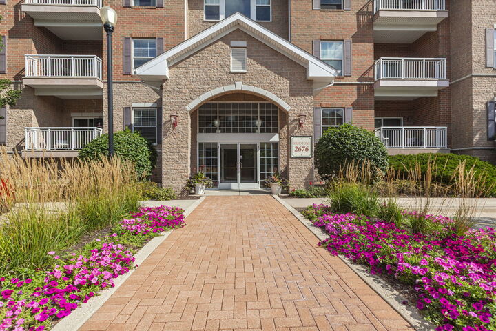 Property Photo: 2676 Stone Circle 207 IL 60134