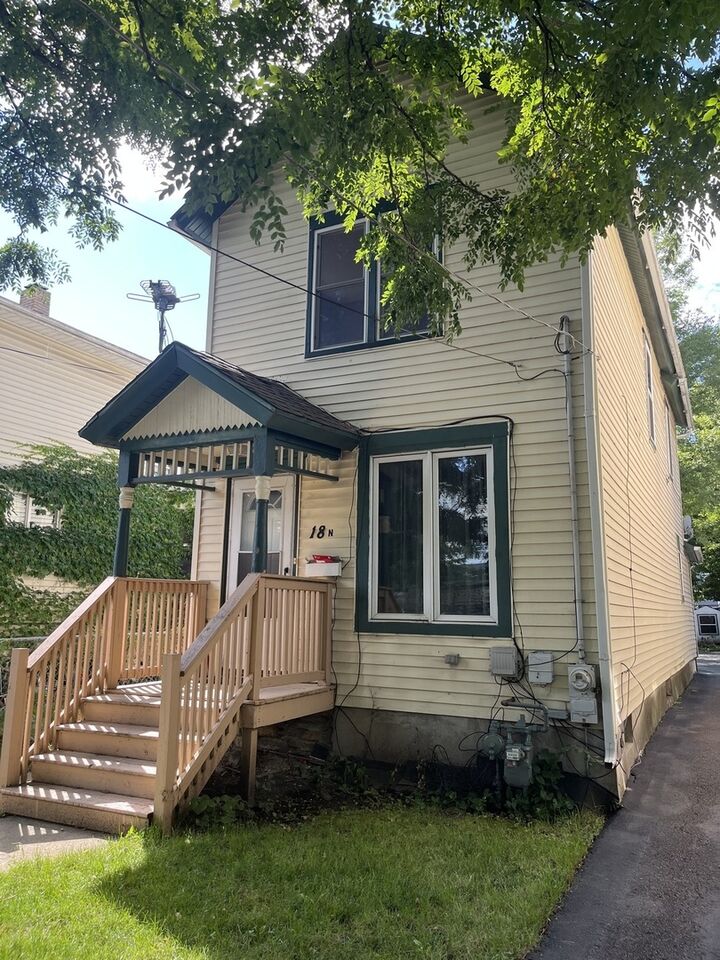 Property Photo: 18 N West Street IL 60505