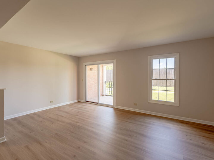 Property Photo:  530 Shorely Drive 104  IL 60010 