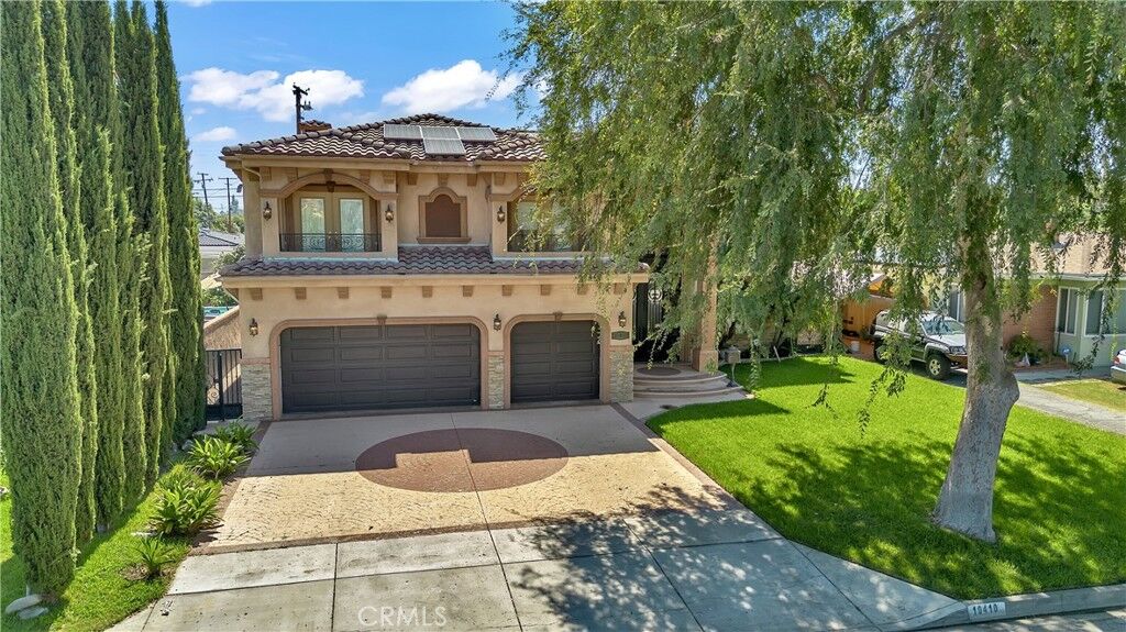 Property Photo: 10410 Mattock Avenue CA 90241