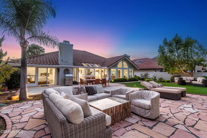 Property Photo: 362 Cherry Hills Court CA 91320