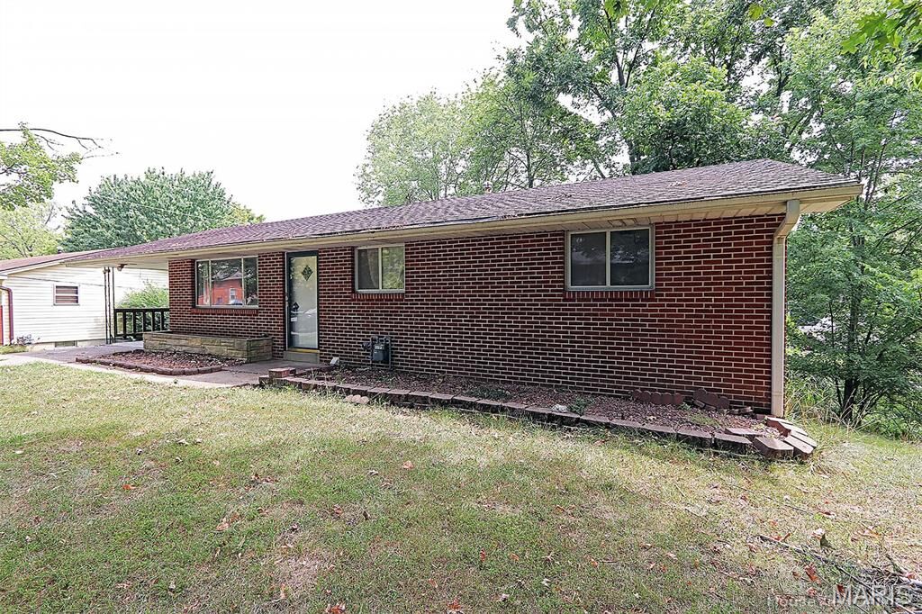 Property Photo:  1417 Mary Ann Street  MO 63701 