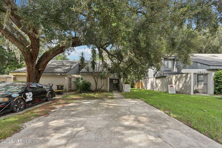 Property Photo: 5675 Colony Pine Circle FL 32244