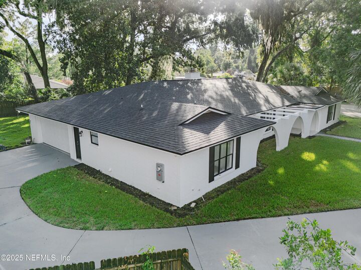 Property Photo: 2917 Isser Court FL 32257
