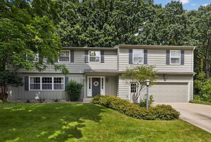 827 Sierra Lane NE  Rochester MN 55906 photo