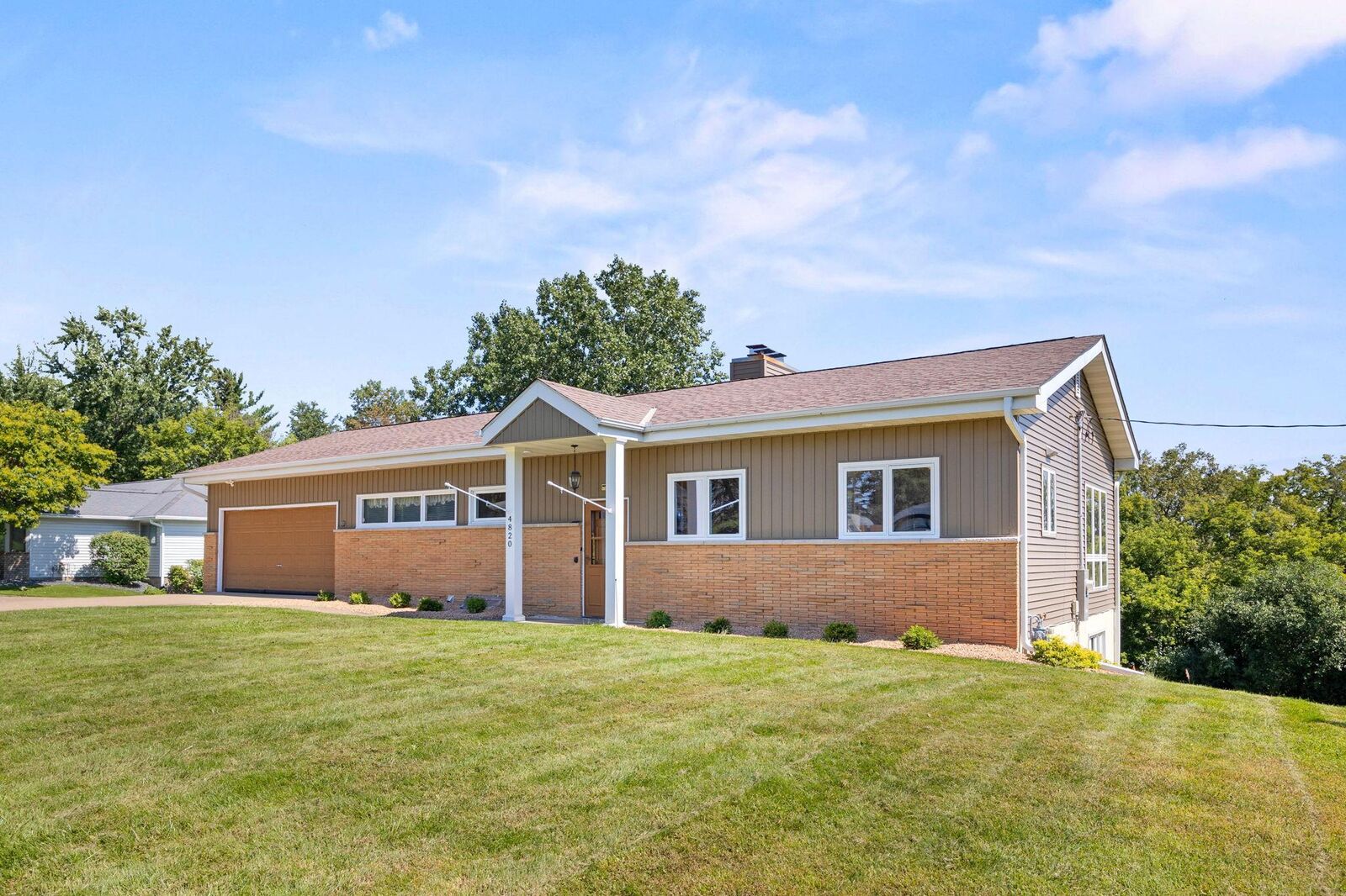 Property Photo:  4820 Yorktown Lane N  MN 55442 