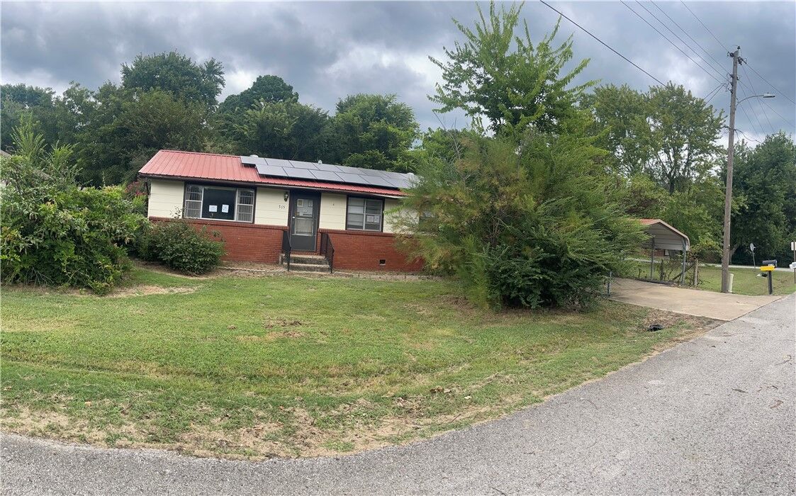 Property Photo: 315 Half Street AR 72744