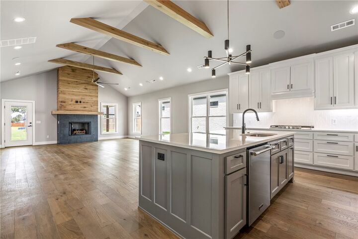 Property Photo: 6706 Brilliance Terrace AR 72713