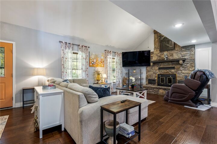 Property Photo:  1111 Rocky Dell Road  AR 72736 