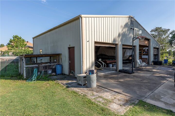 Property Photo: 1111 Rocky Dell Road AR 72736