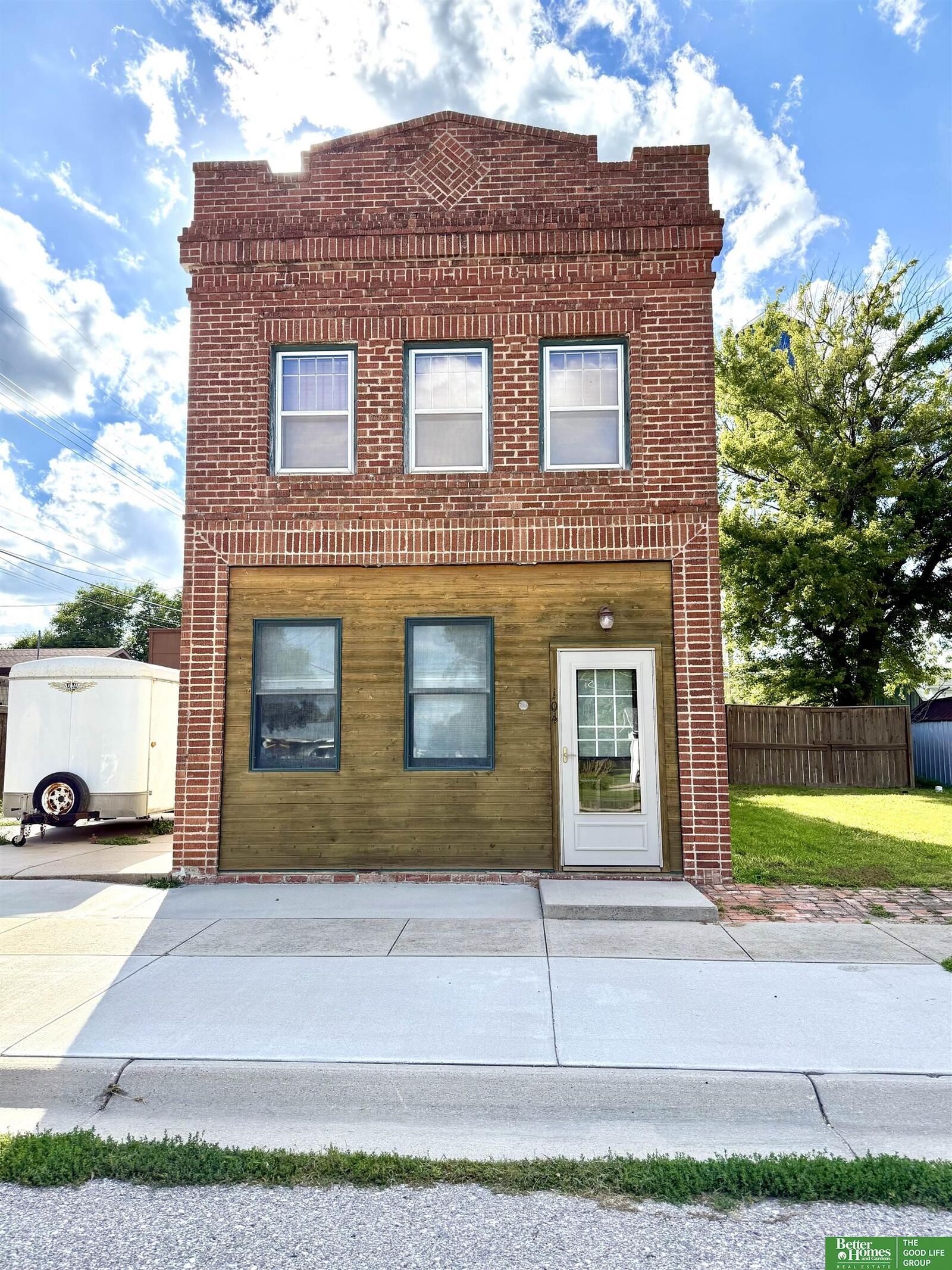 Property Photo: 104 Gordon Street NE 68460