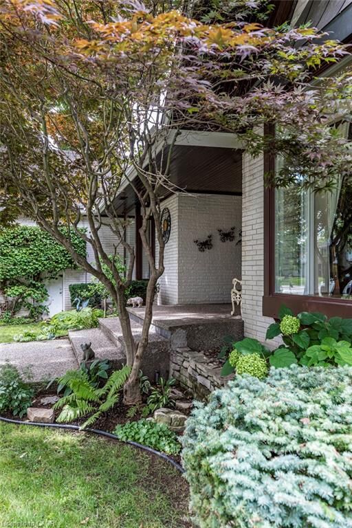 Photo de la propriété: 50 Braemar Place ON L9C 1E2