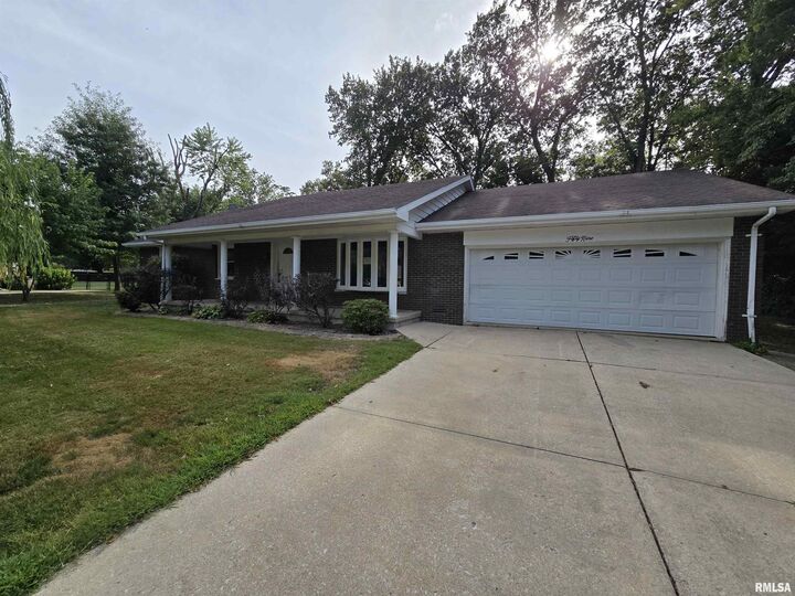 Property Photo:  59 Sherwood Drive  IL 62801 