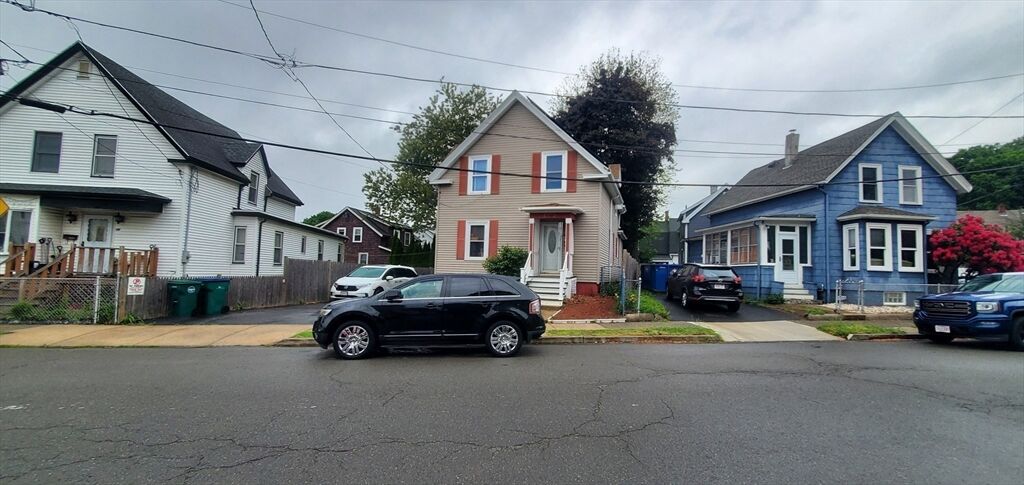 Property Photo:  32 Clarendon Ave  MA 01902 