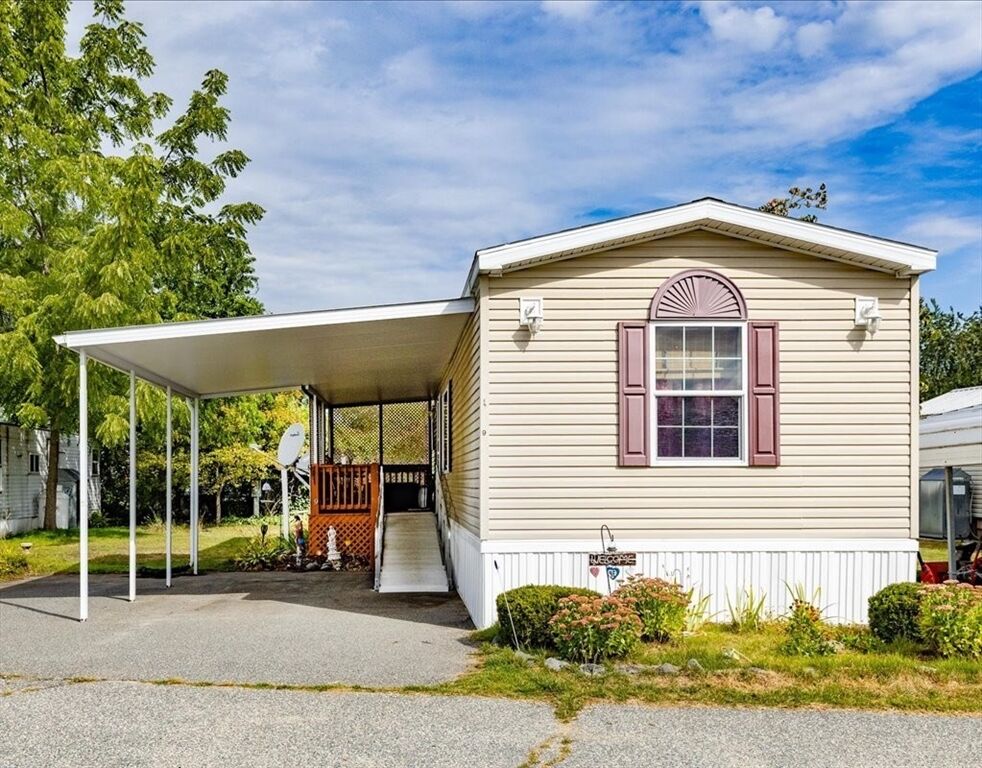 Property Photo:  9 E Street  MA 01860 