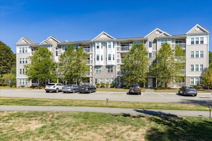 23 Augustus Ct 4006  Reading MA 01867 photo