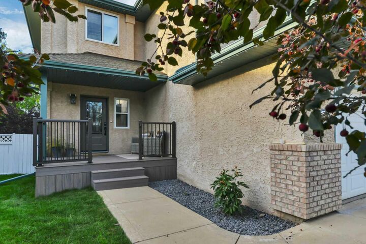 Property Photo: 166 Asmundsen Avenue AB T4R 2X5