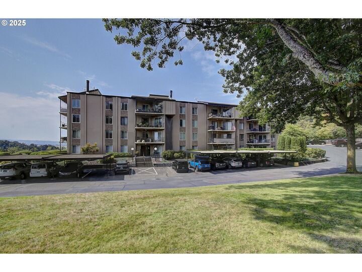 5585 E Evergreen Blvd 5203  Vancouver WA 98661 photo