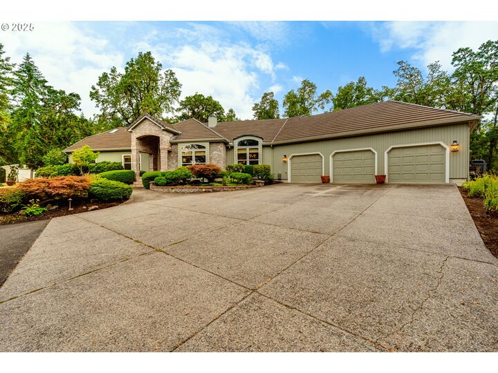 Property Photo:  85789 Lorane Hwy  OR 97405 