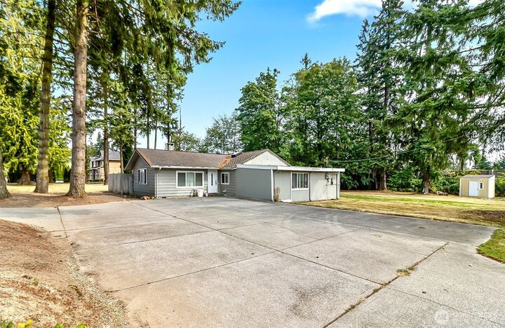 Property Photo: 14525 Ash Way WA 98087
