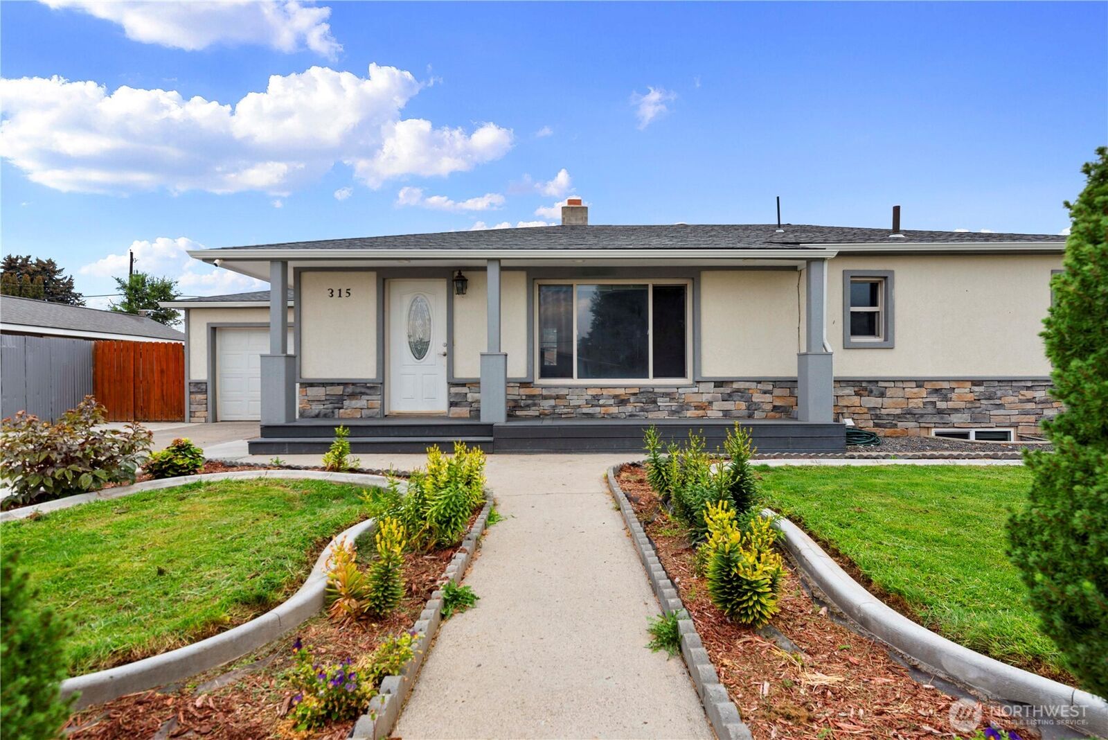 Property Photo: 315 SW J Street WA 98848