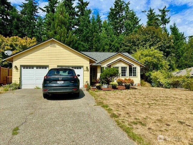 Property Photo: 2914 NE Winesap Court WA 98370