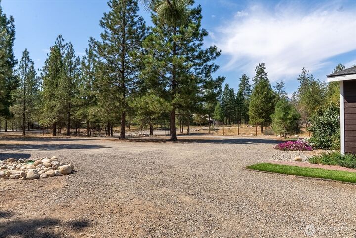 Property Photo: 14 N Maughans River Rd WA 98862