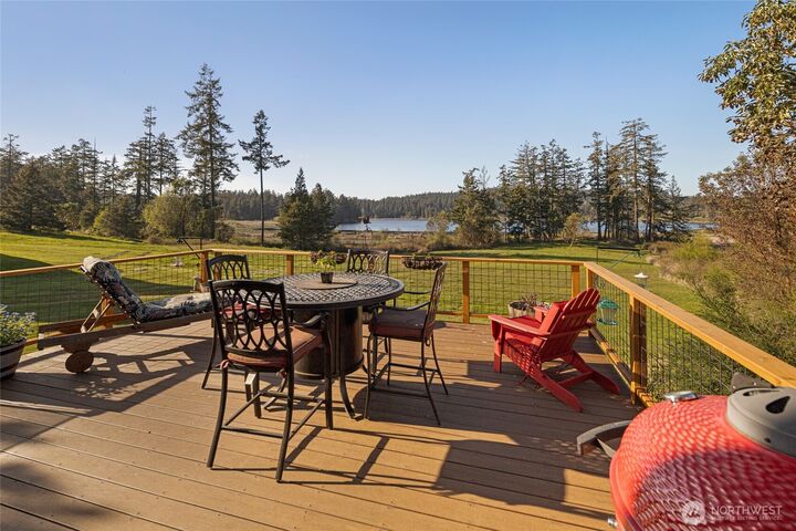 Property Photo: 437 Woodpecker Lane WA 98250