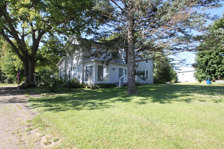 Property Photo: 1431 Il Route 75 E IL 61032