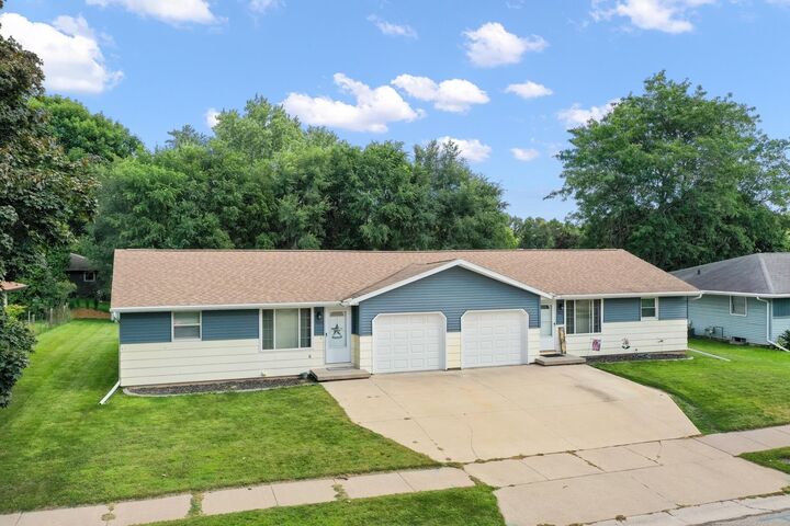 902 Miller Lane  Kaukauna WI 54130-3608 photo