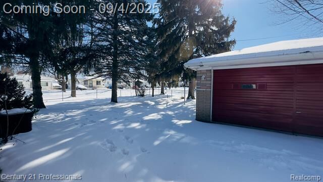 Property Photo: 14220 Freeman Street MI 48089