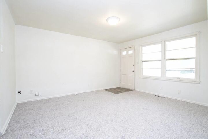 Property Photo: 1053 S Christine St KS 67218