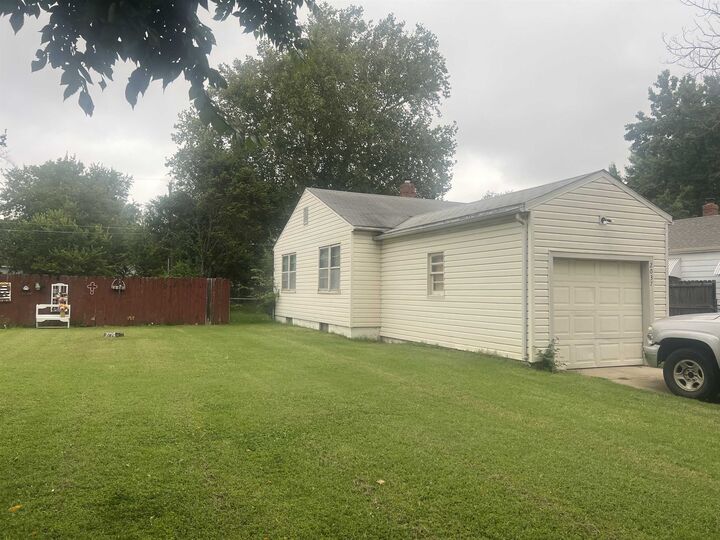 Property Photo: 2037 S Laura KS 67219