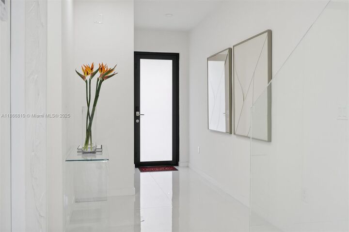 Property Photo:  1152 SW 22nd Ter  FL 33129 