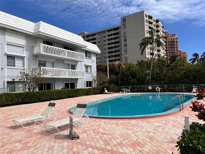 Property Photo: 100 Edgewater Dr 140 FL 33133