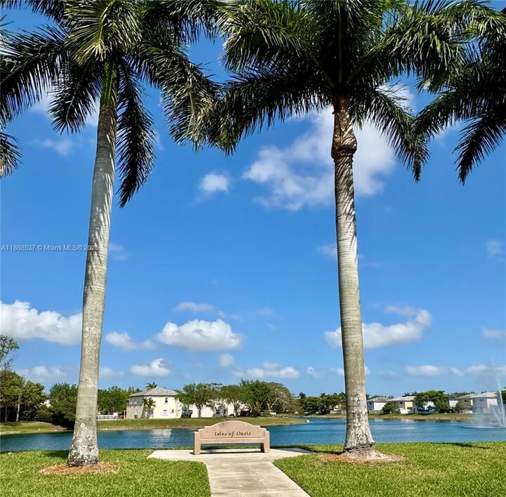 Property Photo:  2853 SE 1st Dr 4  FL 33033 