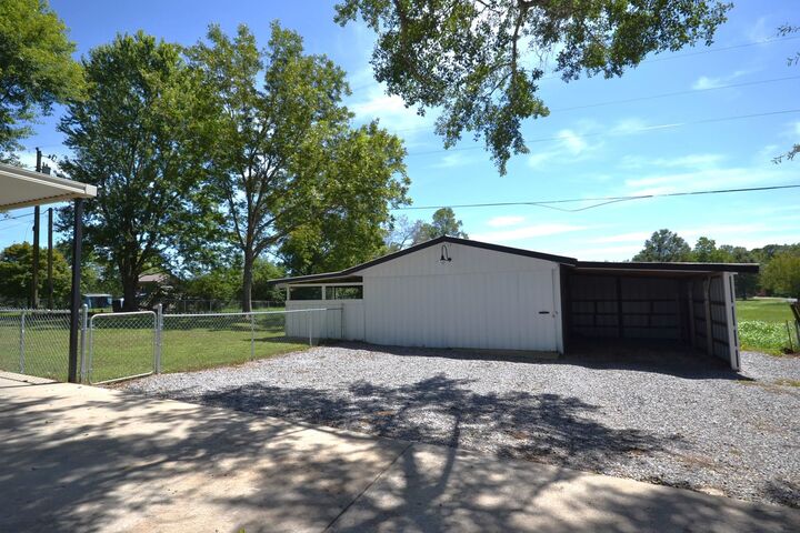 Property Photo: 102 Co Rd 1420 AL 35179 - VINEMONT