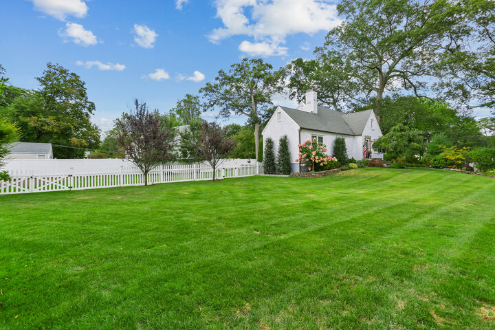 Property Photo: 14 Dill Road CT 06824