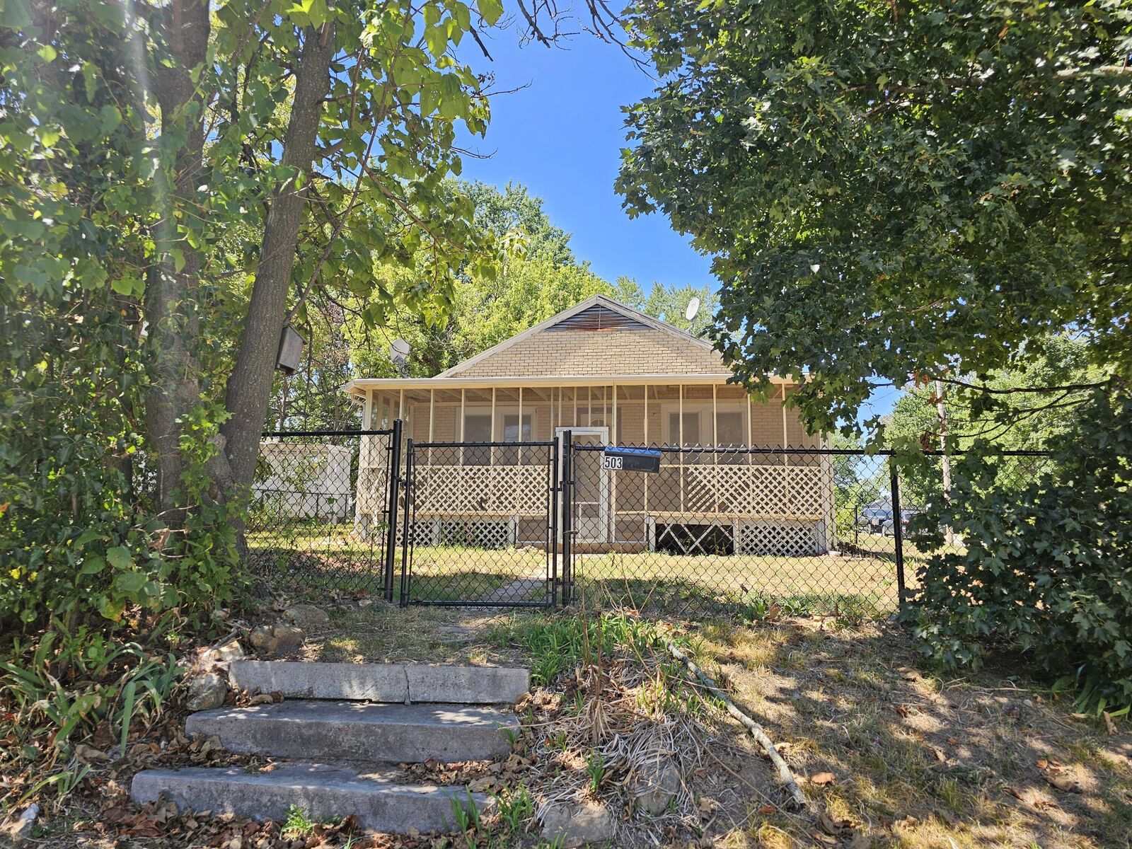 Property Photo:  503 S West Street  MO 65712 