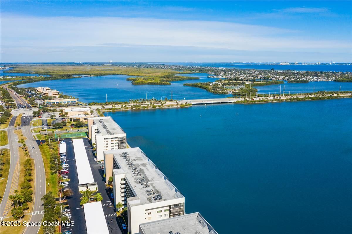 Property Photo:  250 S Sykes Creek Parkway  FL 32952 