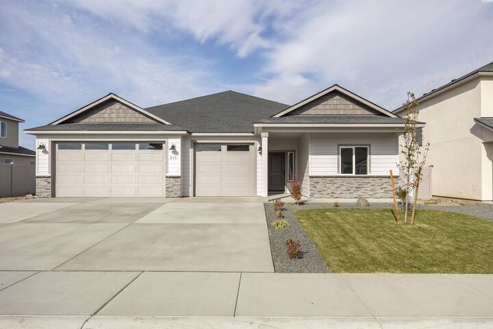215 Schrute Road  Prosser WA 99350 photo