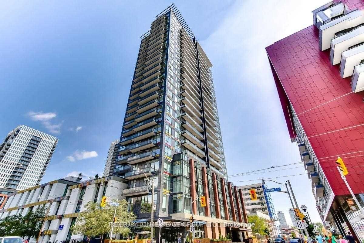 Property Photo:  225 Sackville Street 1711  ON M5A 0B9 