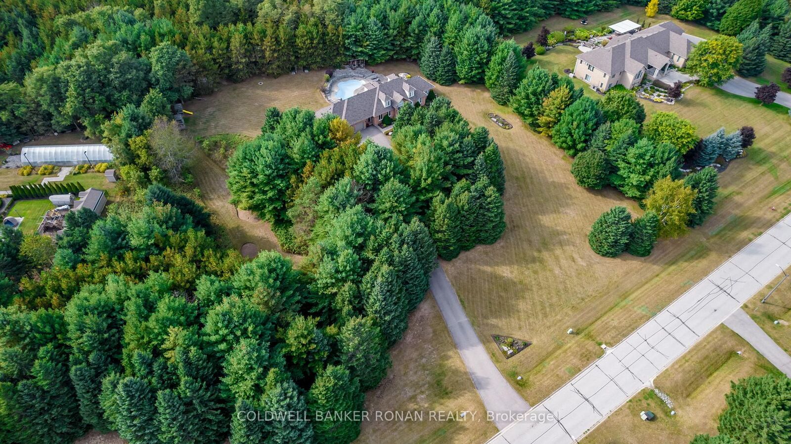 Property Photo:  16 Indiana Drive  ON L7E 0C6 