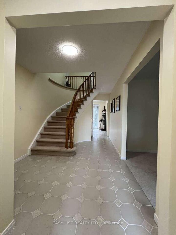 Property Photo: 102 Burwell Crescent ON L3P 6V1