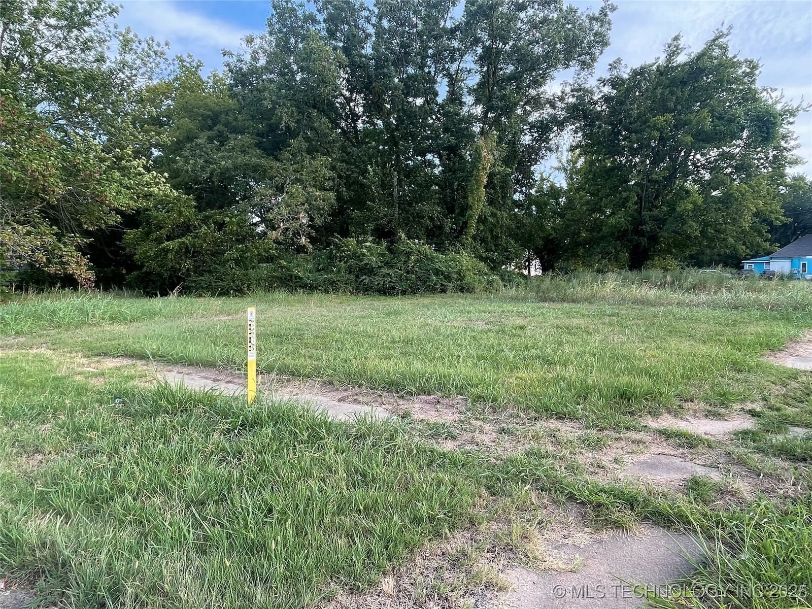 Property Photo: 307 Fredonia Street OK 74403