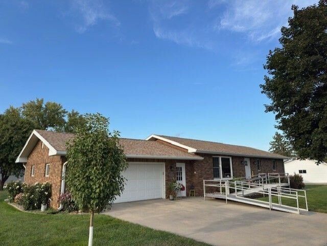 Property Photo:  314 8th St.  SD 57062 