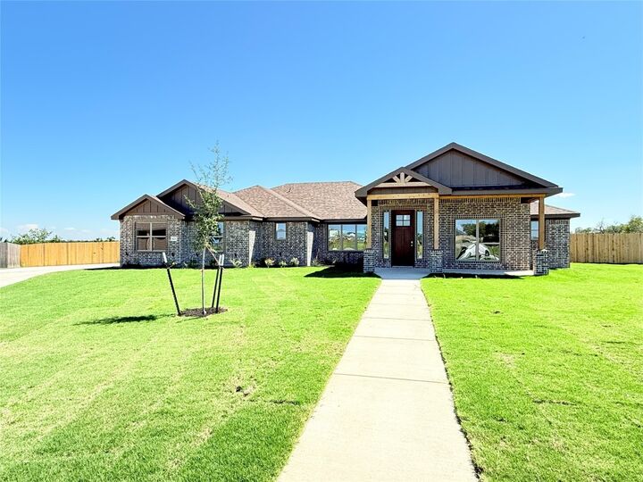 Property Photo: 421 Ridge Crest Drive TX 76522